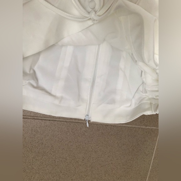 Orseund iris design white off shoulder top - Picture 7 of 10